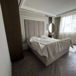 Цялостно обзавеждане по поръчка за модерен апартамент: Хармония и стил