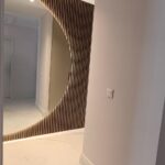 Nice & Simple: Изискан Минимализъм и Светлина в Сърцето на Града