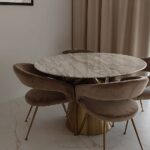 Nice & Simple: Изискан Минимализъм и Светлина в Сърцето на Града
